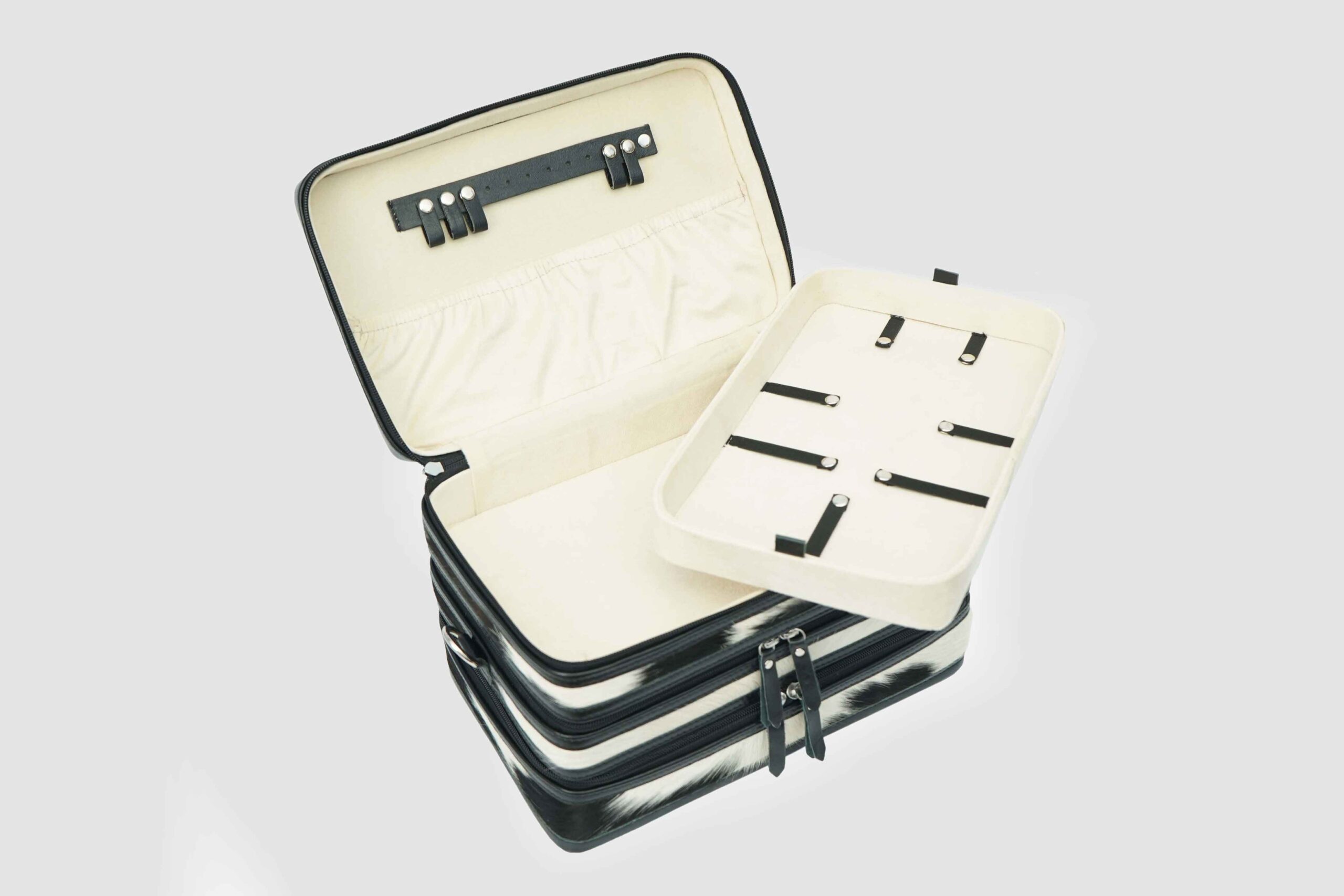 Cowhide/Tooled Triple Decker - Image 4